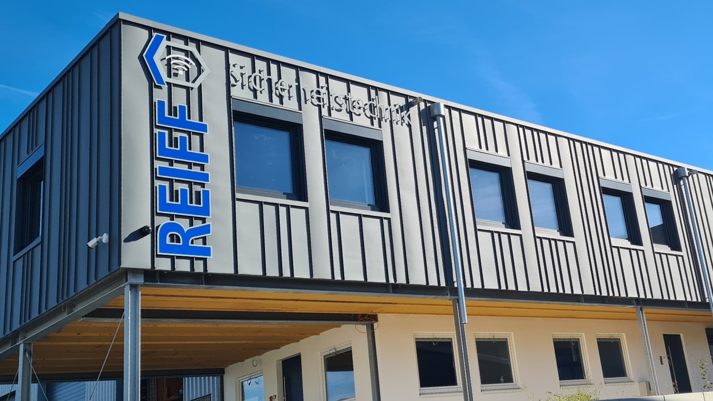 Unser Geschäftsgebäude in Sonnenbühl